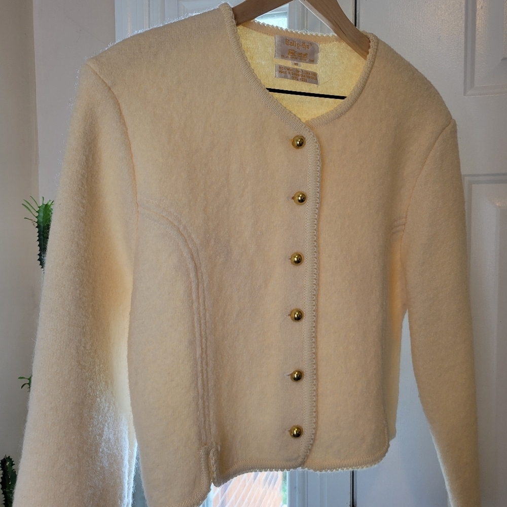 Tally Ho Wool Longsleeve Cropped Gold Button Cream Sweater, Size 8p - Picture 2 of 6